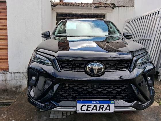 TOYOTA HILUX SW4 2.8 D-4D TURBO DIESEL SRX PLATINUM 4X4 AUTOMÁTICO